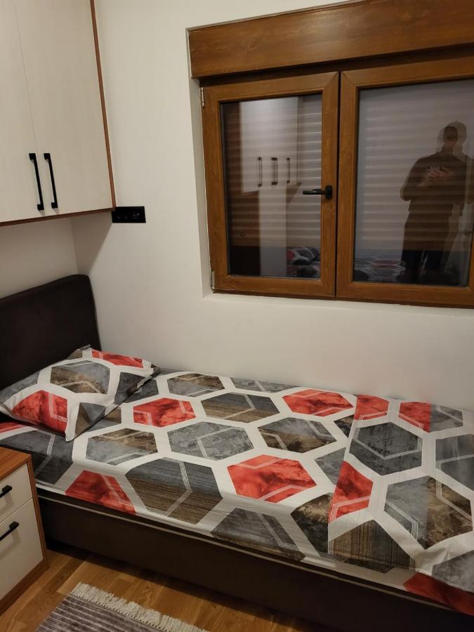 Lux Apartmani Bajova ツェティニェ エクステリア 写真